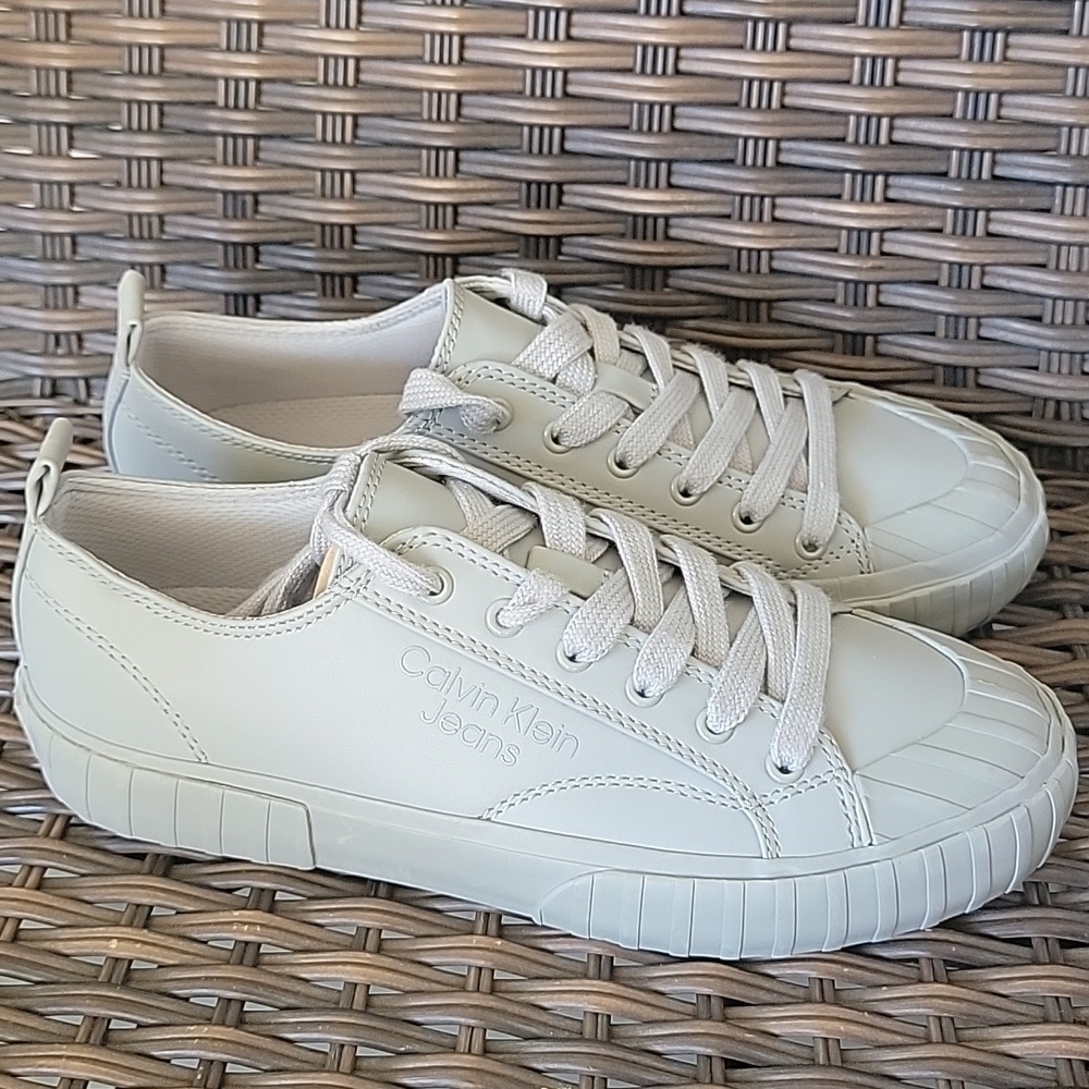Clavin klein jeans KCVeky women's shoes size 7